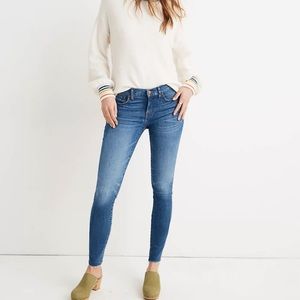 Madewell 8” Skinny Jeans Miranda Wash - Size 29T.   Smoke free home.